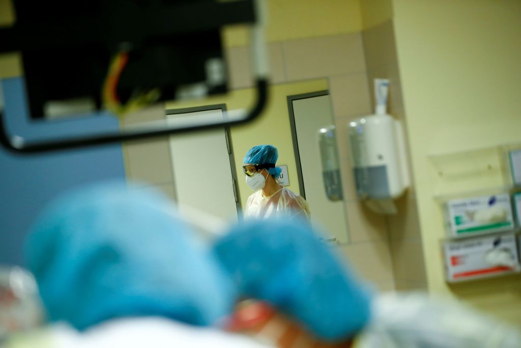 Κοροναϊός : Κραυγή αγωνίας από νοσηλεύτρια των Σερρών – «Γονατίσαμε»