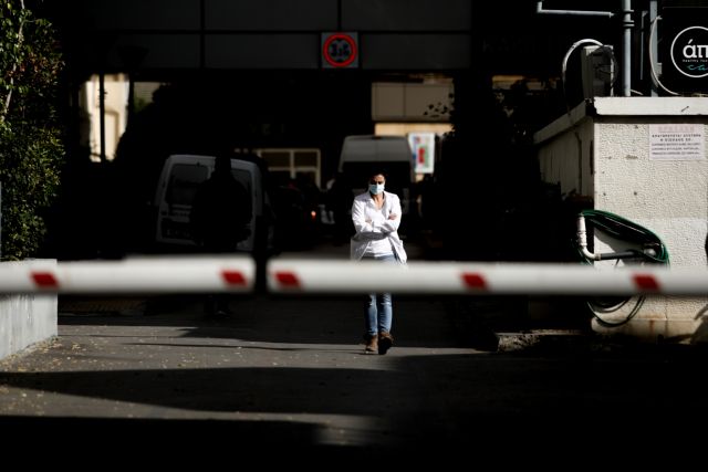 «Στον πόλεμο δεν μπορείς να αντιδράσεις» – Απαντά ο πρόεδρος της Πανελλήνιας Ένωσης Ιδιωτικών Κλινικών στο in.gr