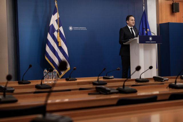 Πέτσας: Εχουμε πόλεμο και κάνουμε τα πάντα να κρατήσουμε όρθιο το ΕΣΥ