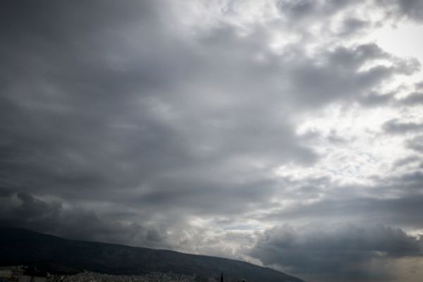 Τοπικές βροχές το Σάββατο – Η πρόγνωση του Γ. Καλλιάνου