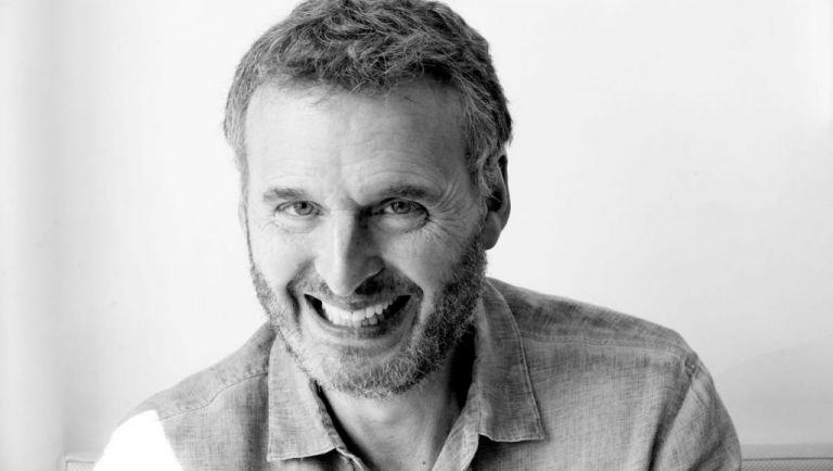 Somebody Feed Phil: Δέκα λόγοι να το «ξεκοκαλίσεις» στην διάρκεια της καραντίνας