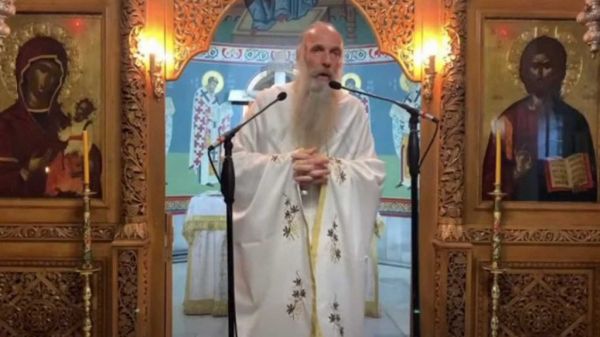 Κοροναϊός : Εξοργιστικό παραλήρημα ιερέα – «Θεϊκή παρέμβαση ο σεισμός στην Σάμο»