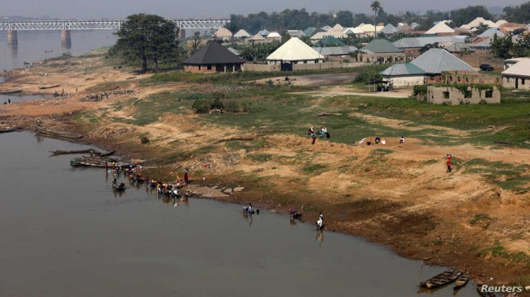 Νιγηρία : 18 άνθρωποι πνίγηκαν όταν ανατράπηκε το πλοιάριο που επέβαιναν – Ανάμεσά τους 15 παιδιά