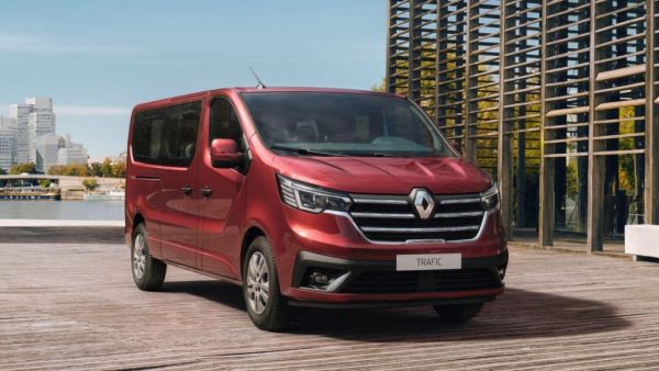 Αποκαλυπτήρια για τα Renault Trafic Combi και SpaceClass