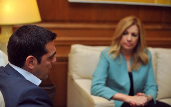 Editorial Ta Nea: Political flirt