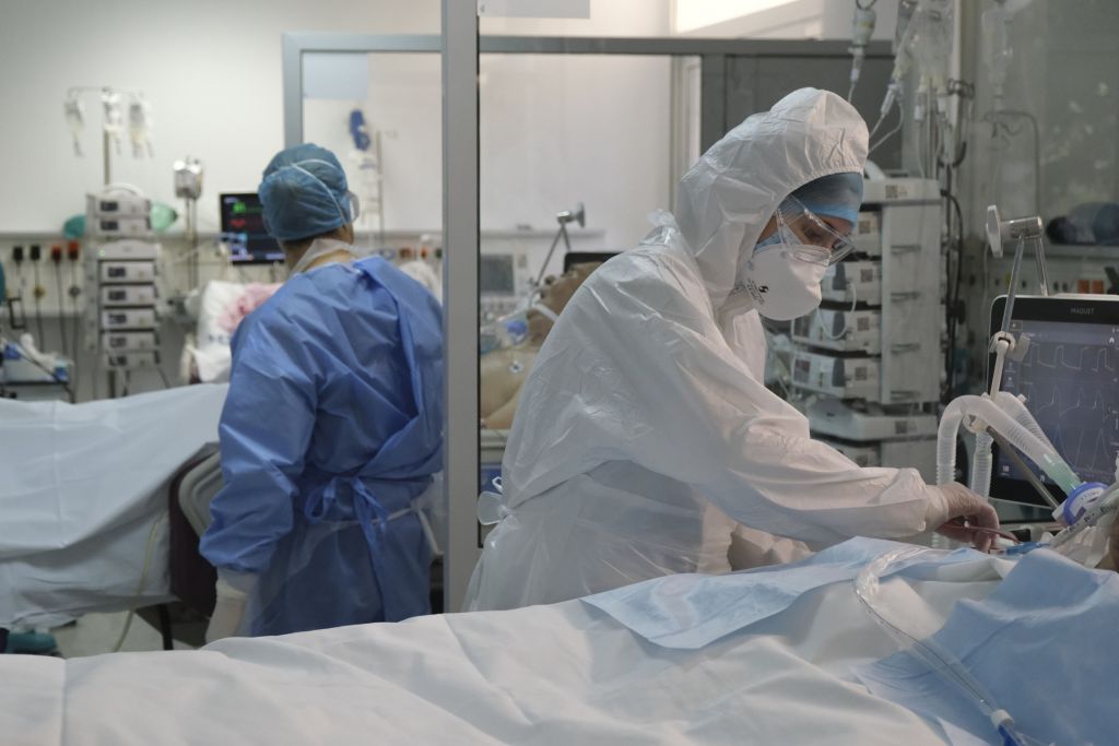 Κοροναϊός : 27χρονος νοσηλεύεται διασωληνωμένος στο 251 ΓΝΑ