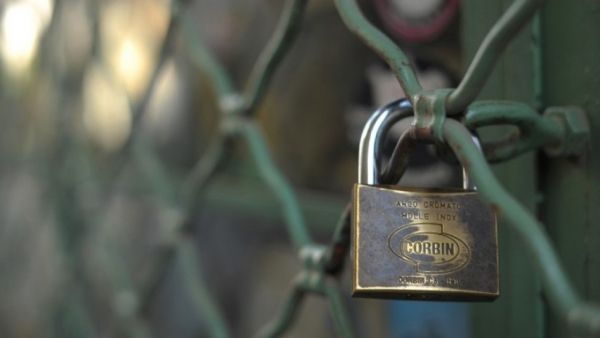 Κοροναϊός : Σαρωτικοί έλεγχοι για μάσκες και αποστάσεις