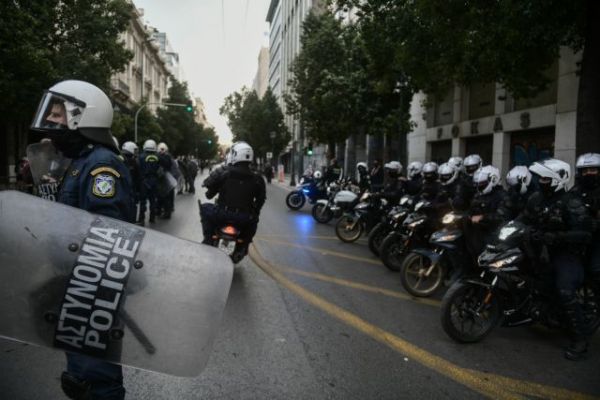 ΜέΡΑ25: Η κυβέρνηση καταστρατηγεί το Σύνταγμα και επιβάλλει αστυνομικό κράτος