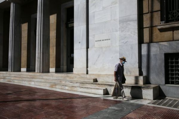 Kοροναϊος : Μάχη για την αποφυγή γενικού lockdown – Στο «τραπέζι» νέα περιοριστικά μέτρα