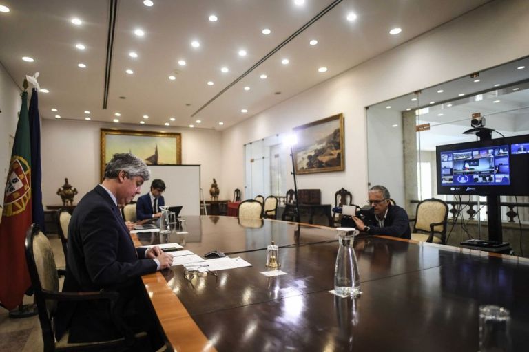 Ο κοροναϊός τρομάζει την Ευρώπη, το Eurogroup ζητά δημοσιονομική στήριξη και το 2021