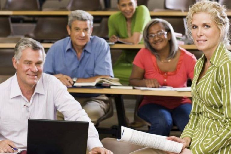 Έρευνα Cedefop : Επτά τους δέκα Έλληνες θέλουν μεγαλύτερη κρατική επένδυση στην κατάρτιση ενηλίκων