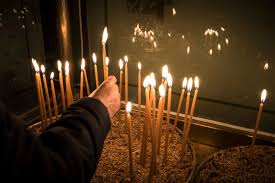 Κοροναϊός : Τρία κρούσματα σε εκκλησία στην Πάτρα - Νόσησαν ο ιερέας, η παπαδιά και ο νεωκόρος