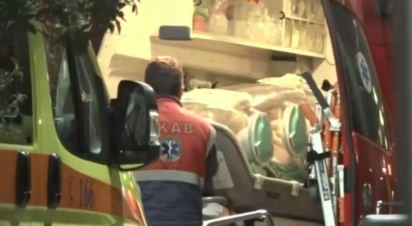 Έφτασε στον Ευαγγελισμό ο ασθενής από τη Δράμα που μεταφέρθηκε στην Αθήνα με C-130