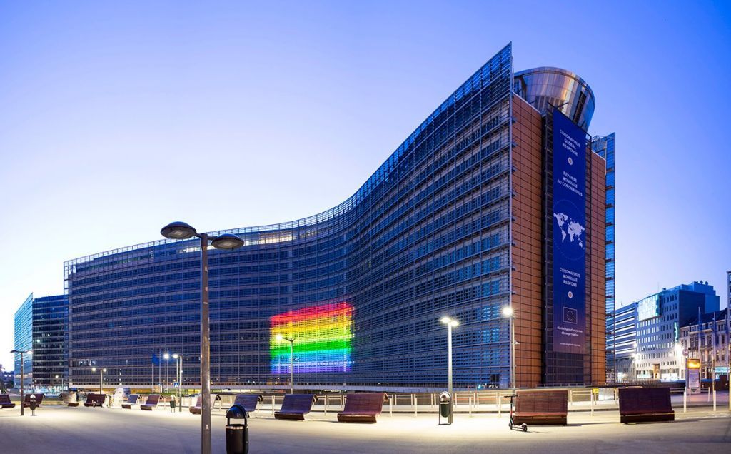 Η Κομισιόν παρουσίασε την πρώτη της στρατηγική για την ισότητα των ΛΟΑΤΚΙ στην ΕΕ