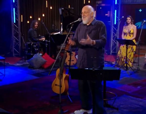 Σπίτι με το MEGA: «Άδεια μου αγκαλιά» του Nick Cave από τον Διονύση Σαββόπουλο