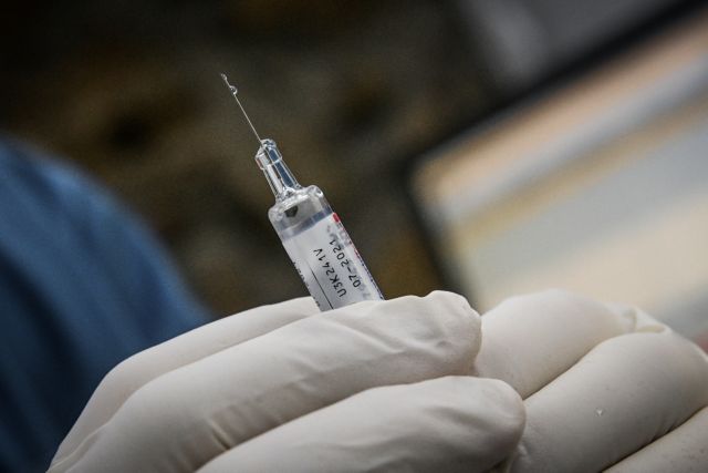 Κοροναϊός - Πέτσας: Σχέδιο για 2 εκατ. εμβόλια το μήνα - Μέχρι τέλη Ιουνίου θα εμβολιαστεί το σύνολο του πληθυσμού