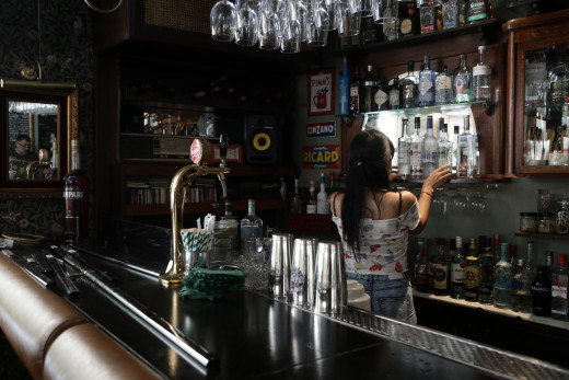 Γεωργιάδης : Έρχεται κλιμακωτό άνοιγμα καταστημάτων – Τι θα γίνει με την εστίαση