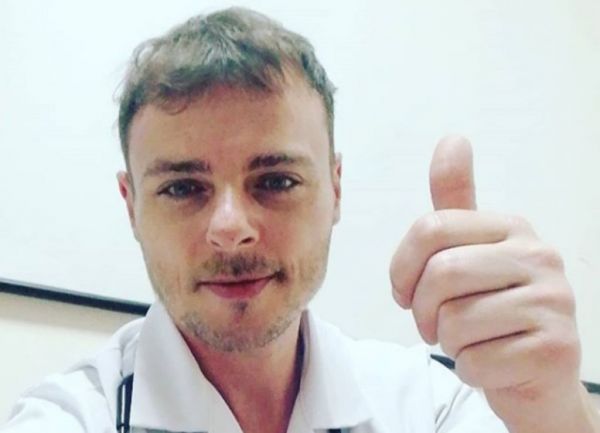 Νίκος Μίχας : «Αν γίνει υποχρεωτικό το εμβόλιο κατά του κοροναϊού, θα κρυφτώ σε σπηλιά…»