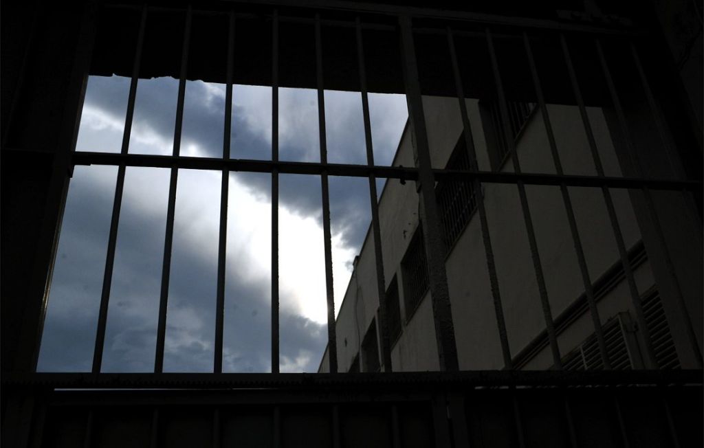 Κοροναϊός : Νεκρός και δεύτερος κρατούμενος στα Διαβατά