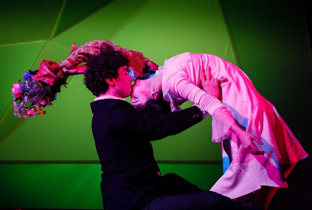 Διεθνείς παραστάσεις θεάτρου και χορού που θα δούμε online