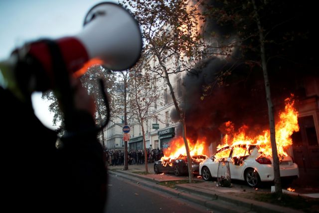 Γαλλία : Διαδηλώσεις και δεκάδες συλλήψεις - Στη Δικαιοσύνη οι τέσσερις αστυνομικοί