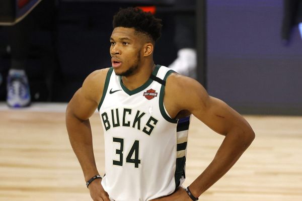 Αυτή είναι η καταλυτική ημερομηνία για να ανανεώσει ο Αντετοκούνμπο με τους Μπακς