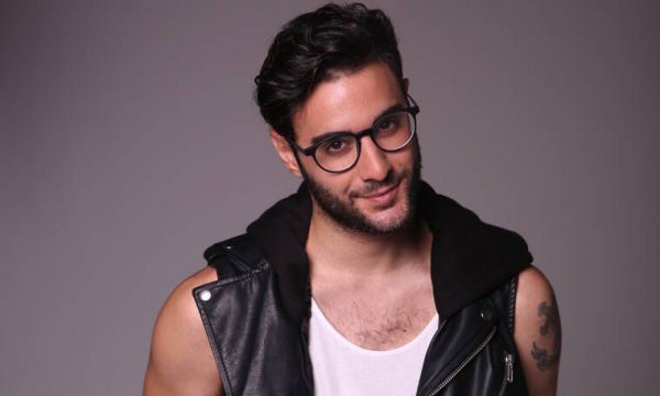 Roomies : «Την κάναμε ταράτσα» με τον Ίαν Στρατή