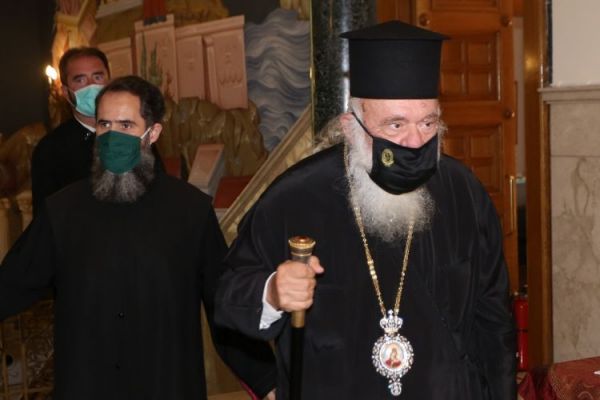 Ιερώνυμος : Ψάχνουν να βρουν πως κόλλησε ο αρχιεπίσκοπος – Το παρασκήνιο της εισαγωγής του στον Ευαγγελισμό