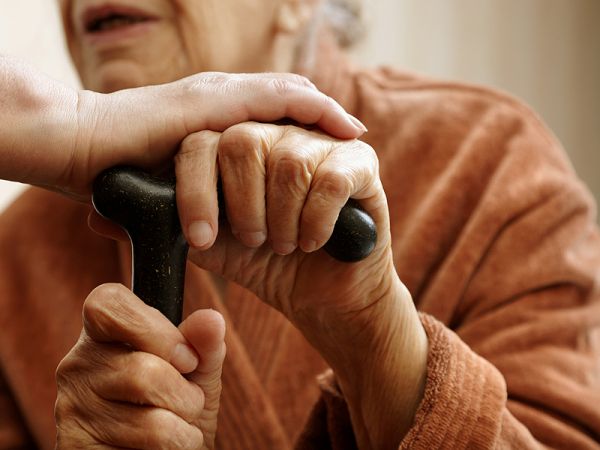Κοροναϊός : 1 στους 4 ηλικιωμένους ασθενείς εκδηλώνει ντελίριο