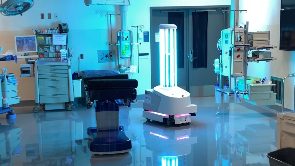 Covid-19 : Η Κομισιόν στέλνει ρομπότ απολύμανσης στα ευρωπαϊκά νοσοκομεία