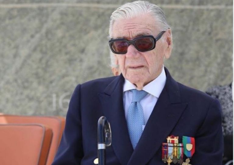 Ζάχος Χατζηφωτίου : «Ήμουν δύο χρόνια με τη Μιμή Ντενίση»