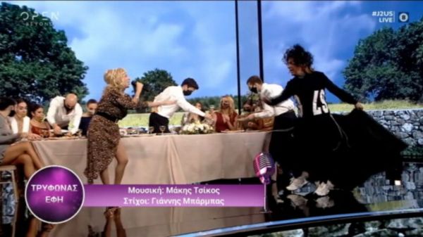 Τρύφωνας Σαμαράς : Σκληρή κριτική για την εμφάνιση του στο J2US