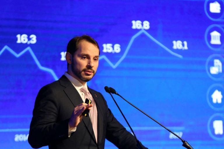 Τζουμχουριέτ: O γαμπρός του Ερντογάν «έπαιξε ξύλο» με τον κεντρικό τραπεζίτη της Τουρκίας