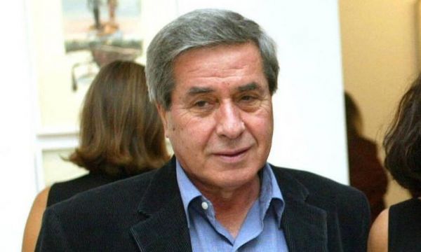 Πέτρος Κουναλάκης : Το συγκινητικό «αντίο» της κόρης του στο αποτεφρωτήριο της Ριτσώνας