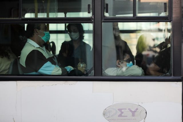 Σύμβαση με τα ΚΤΕΛ για 200 λεωφορεία ενώ η χώρα μπήκε σε καραντίνα