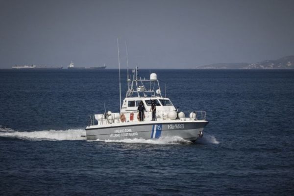 Κάρυστος : Τουλάχιστον 42 μετανάστες περισυνέλλεξε το Λιμενικό