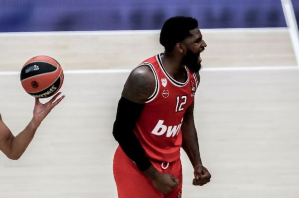 Ζενίτ – Ολυμπιακός : Ο Μάρτιν «ποδοπάτησε» τους Ρώσους (75-66)