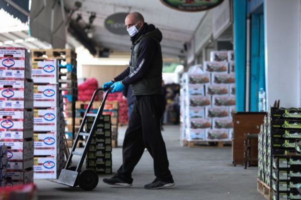 Παπαθανάσης: Τις επόμενες μέρες οι αποφάσεις για το άνοιγμα της αγοράς