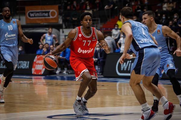 Euroleague : Το απίστευτο κάρφωμα του ΜακΚίσικ στη κορυφή του top 10