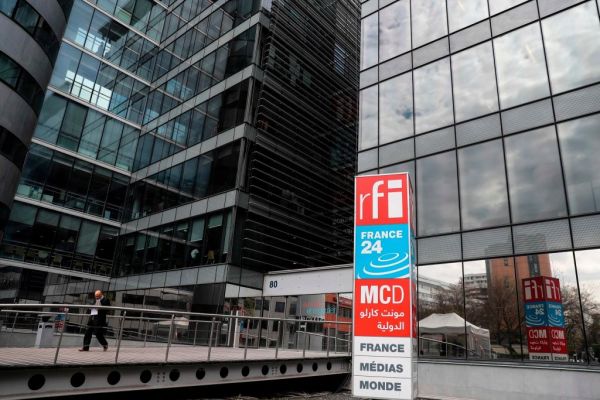 Διάσημοι: γαλλικός ιστότοπος δημοσίευσε εκατό νεκρολογίες ζωντανών