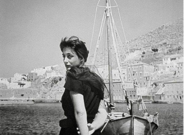 Έλλη Λαμπέτη : Σπάνια φωτογραφία σε επίδειξη του Γιάννη Τσεκλένη