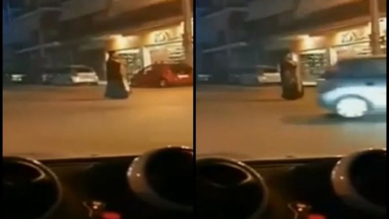 Παπάς στην Ηλιούπολη βγήκε στον δρόμο και θυμιάτιζε τους περαστικούς