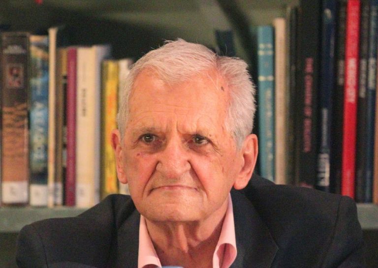 Τίτος Πατρίκιος στα «ΝΕΑ» : «Να μην παραδοθείς στην αδράνεια»