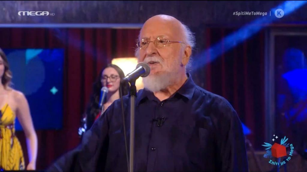 «Σπίτι με το MEGA»: Ξεκίνησε η μεγάλη βραδιά με τον Διονύση Σαββόπουλο