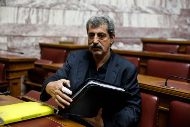 Παύλος Πολάκης : Τη διαγραφή του ζητεί η ΝΔ μετά τις φωτογραφίες σε τραπέζωμα στα Χανιά