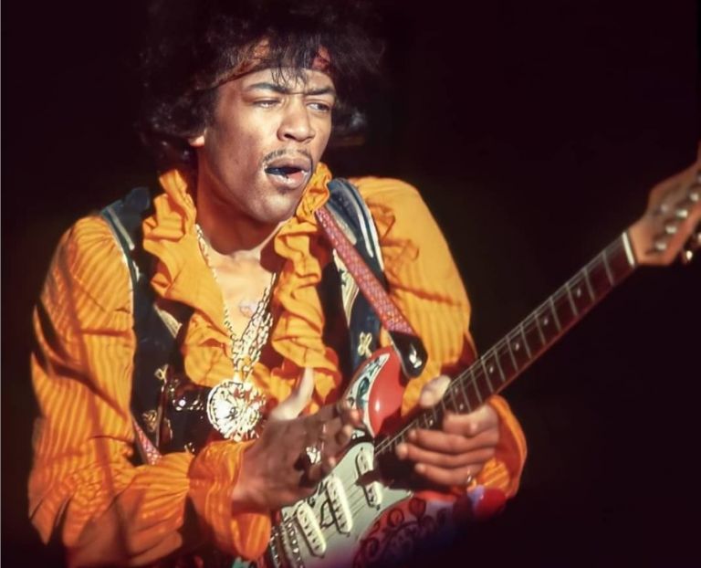 Σε δημοπρασία θρυλικές κιθάρες των Τζίμι Χέντριξ και Μπομπ Μάρλεϊ