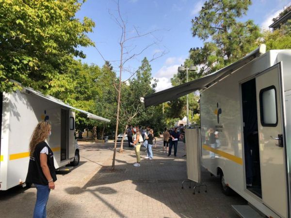 Μαρούσι – κοροναϊός : 850 έλεγχοι – 14 τα θετικά δείγματα