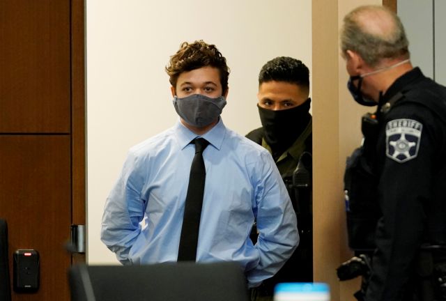 Ελεύθερος μέσω… crowdfunding ο 17χρονος δολοφόνος του Γουισκόνσιν