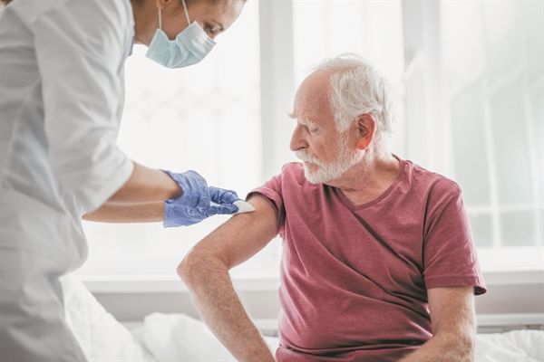 Αυτό είναι το εμβόλιο που δίνει πρόσθετη ασπίδα προστασίας εν μέσω πανδημίας