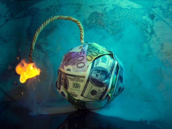 Ο κρύος χειμώνας, η λαμπρότερη άνοιξη και ο πολιτικός κίνδυνος του χρέους